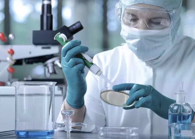 A female scientist in a laboratory working