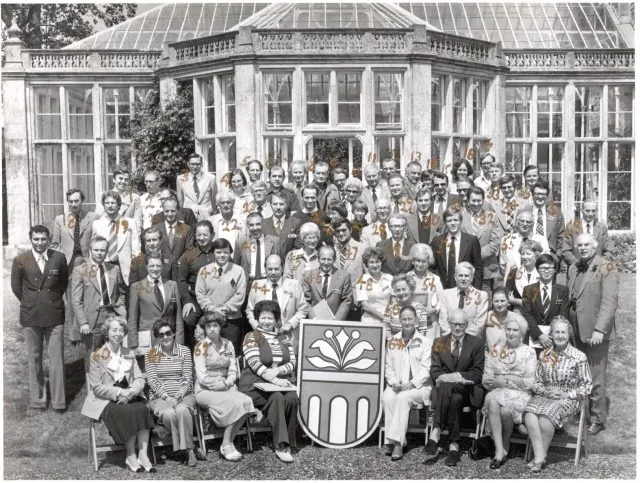 An outdoor group photo at Heinz Koeppler's last conference in 1977.